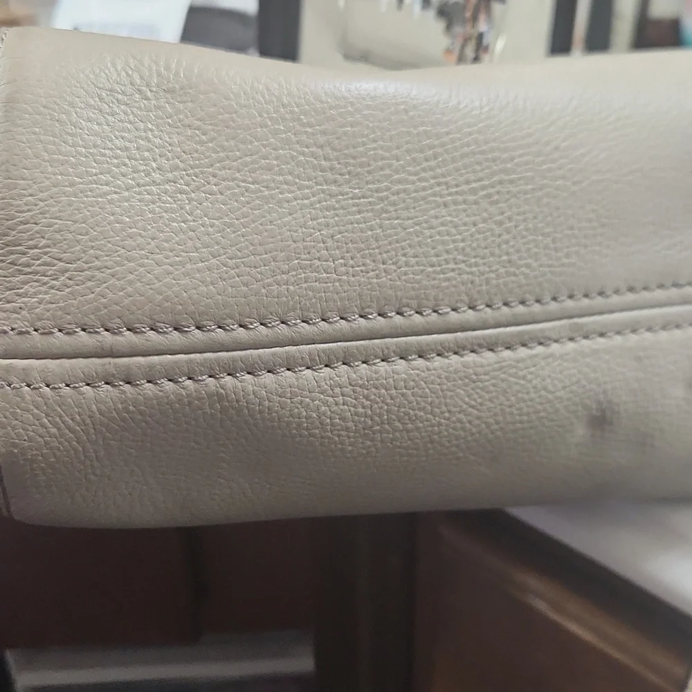 Kate Spade - Picture 4 of 4